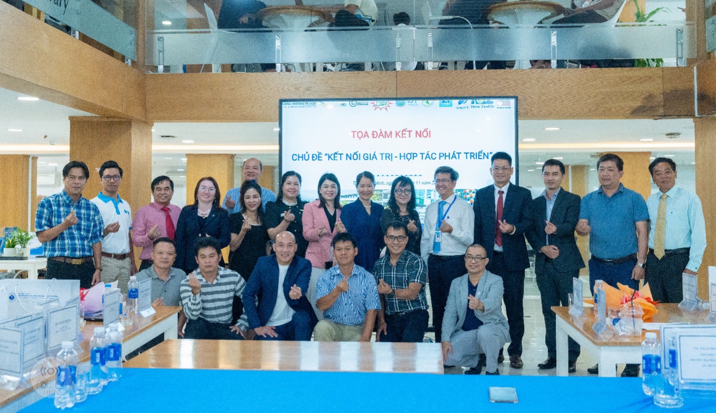 Toạ đàm kết nối và ký kết hợp tác với 09 doanh nghiệp hàng đầu