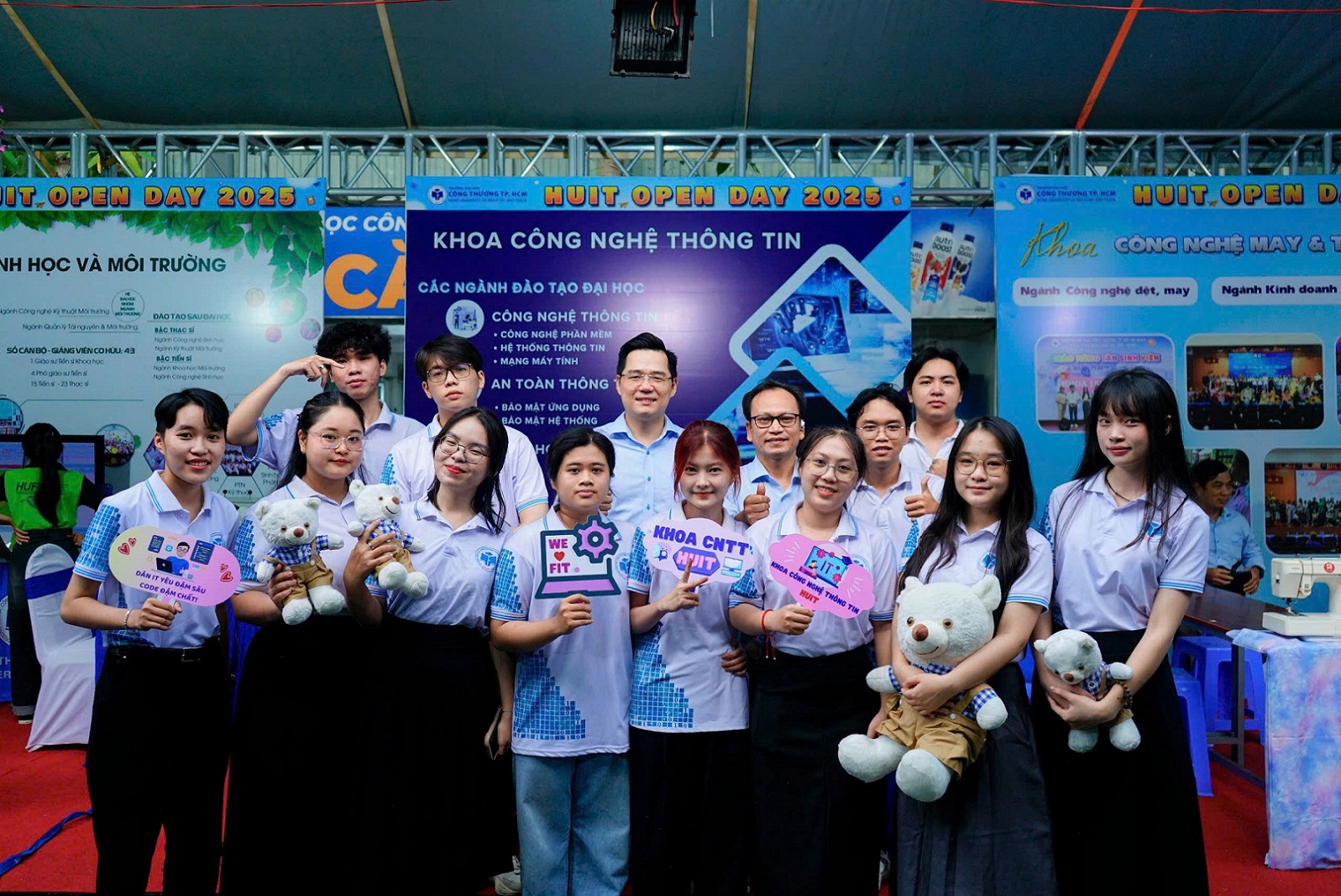HUIT OPEN DAY 2025 – BÙNG NỔ TƯƠNG LAI SỐ CÙNG KHOA CÔNG NGHỆ THÔNG TIN