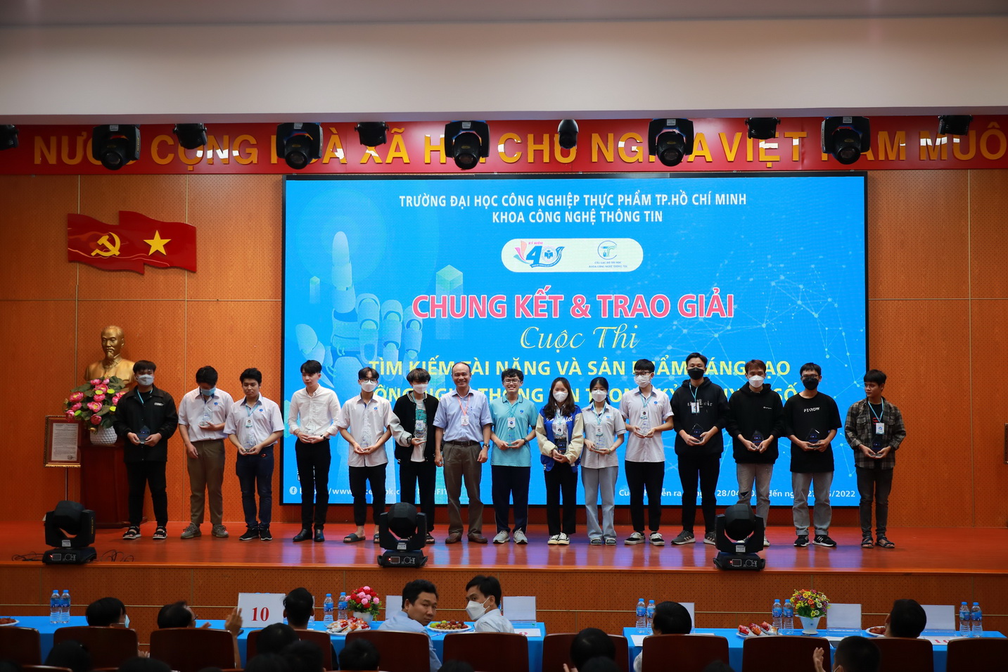 TỔNG KẾT & TRAO GIẢI CUỘC THI HỌC THUẬT KHOA CNTT NĂM HỌC 2021-2022