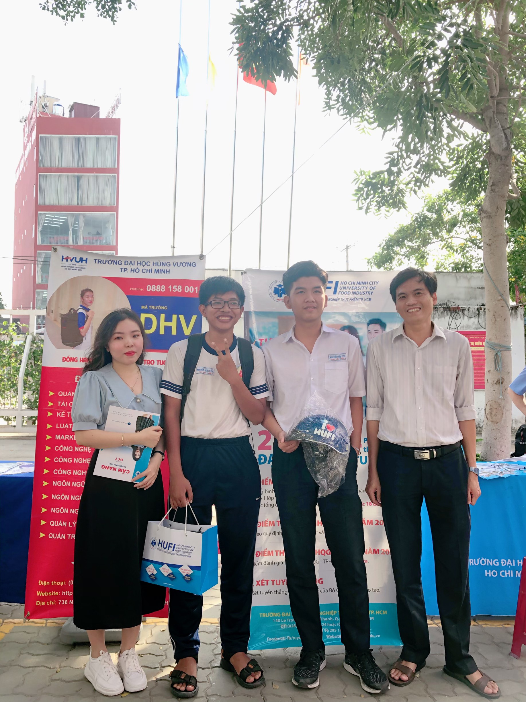 Khoa CNTT tham gia tư vấn tuyển sinh 2021 ngày 9-1-2021